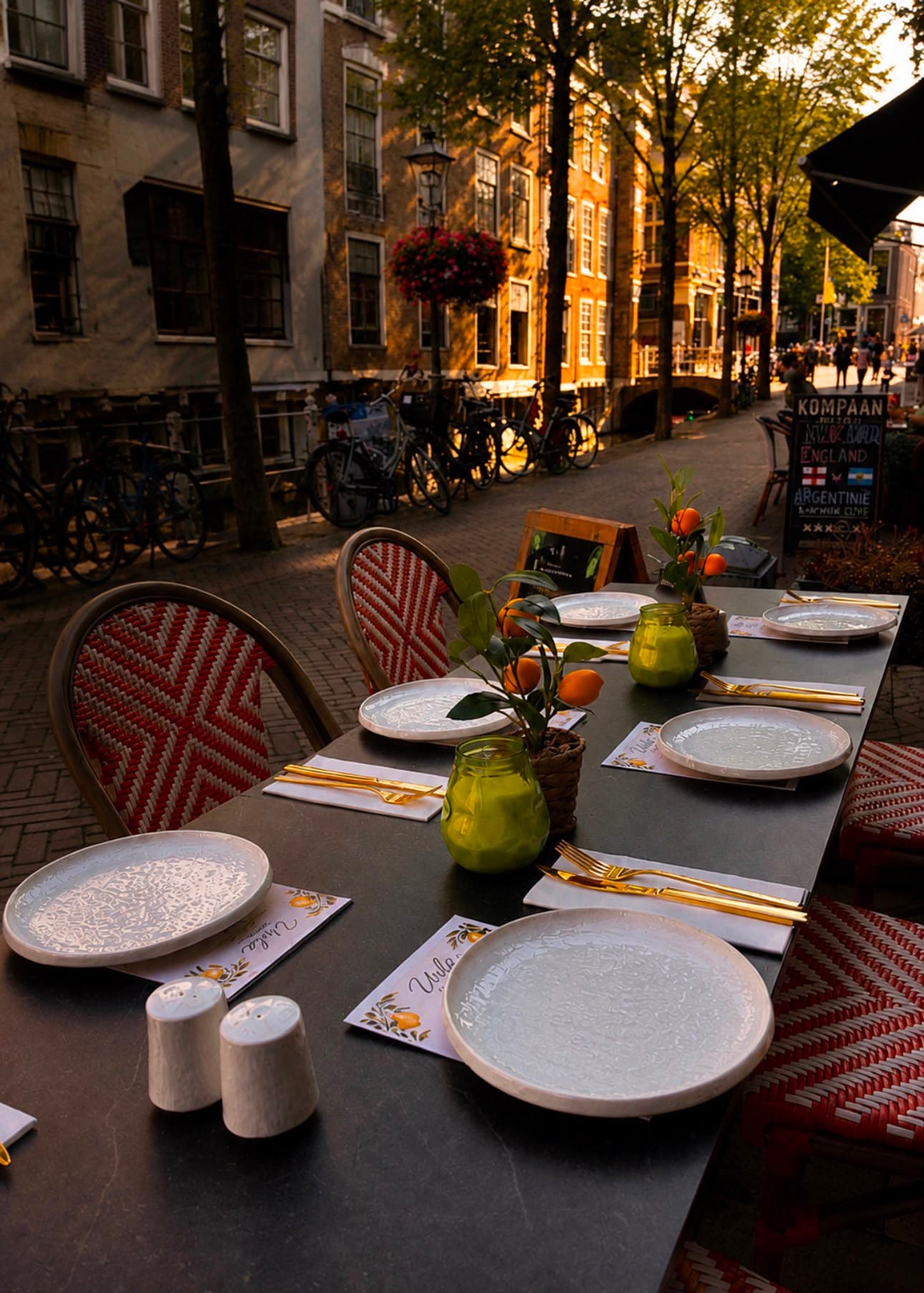 Restaurant Urla terrace on Voldersgracht